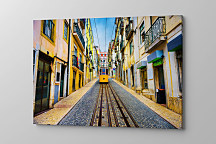 Obraz Žltá električka v portugalskom Lisabone 1660